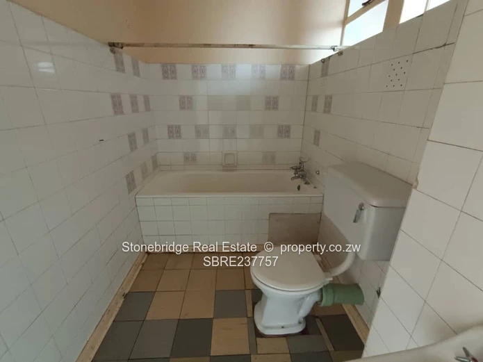Charming 1-Bedroom Flat in Northend – Prime Location!