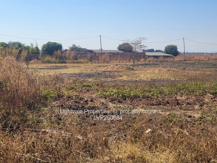 Sunlit 4,814m² Stand in Knowe – Tarred Roads & Water (Sole Mandate)