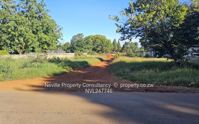 Greendale 2000m² Stand — Tarred Road & Main Road Frontage