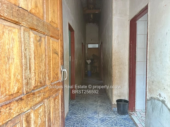 4-Bedroomed house for Sale-Chitungwiza Unit L