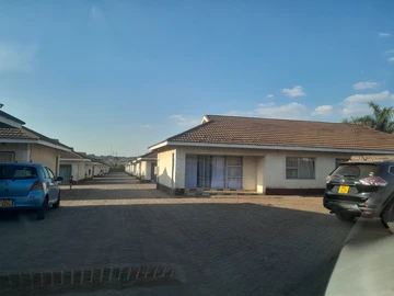 2 Bedroom Flat & Apartment