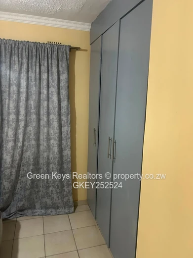 Zimre Park 4 beds to rent, in very good condition