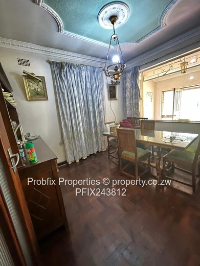  Spacious Family Home with Guest Wing & Cottage | Hatfield North