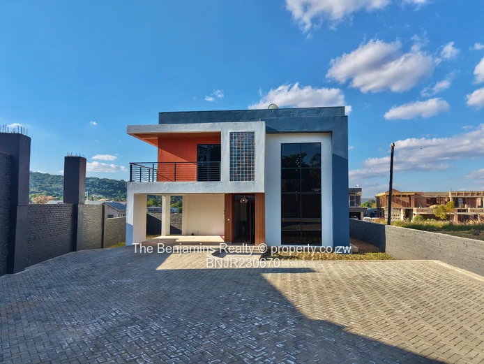 Luxury living in the heart of Quinnington