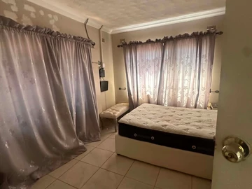 6 Bedroom House