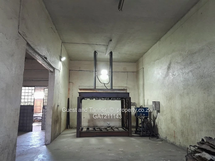 742 sqm Waterfalls Warehouse & Factory for rent