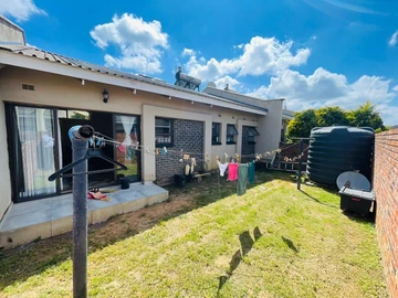 2 Bedroom Garden Flat