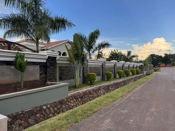 8 Bedroom House
