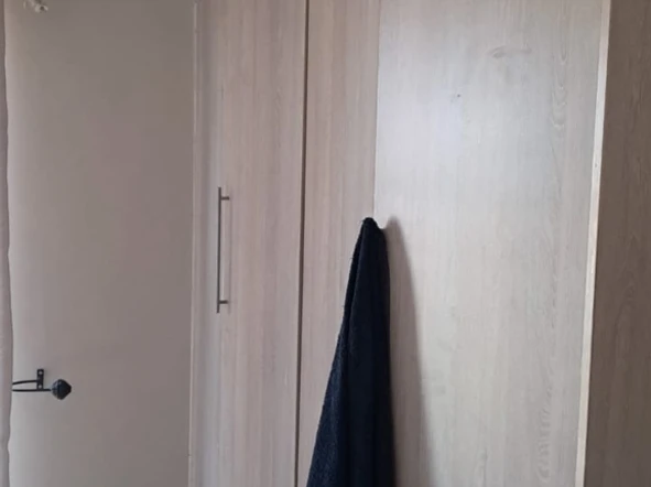 2 Bedroom Flat & Apartment