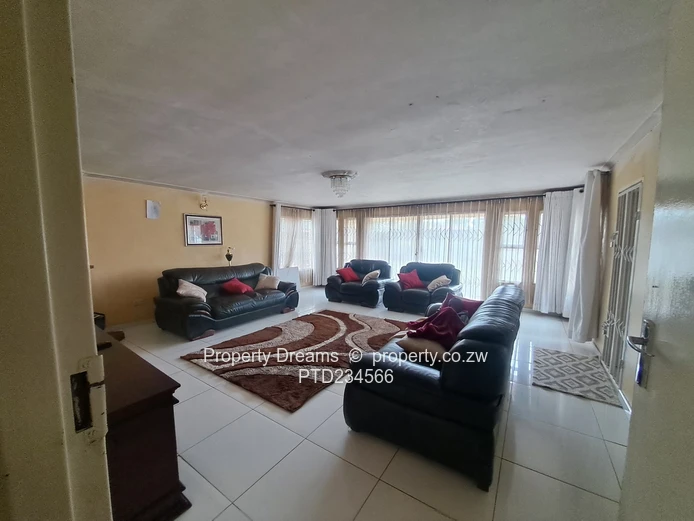 4 Bedroom house to let