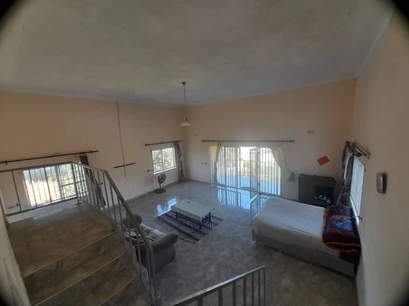 6 Bedroom House