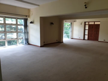 4 Bedroom Flat & Apartment