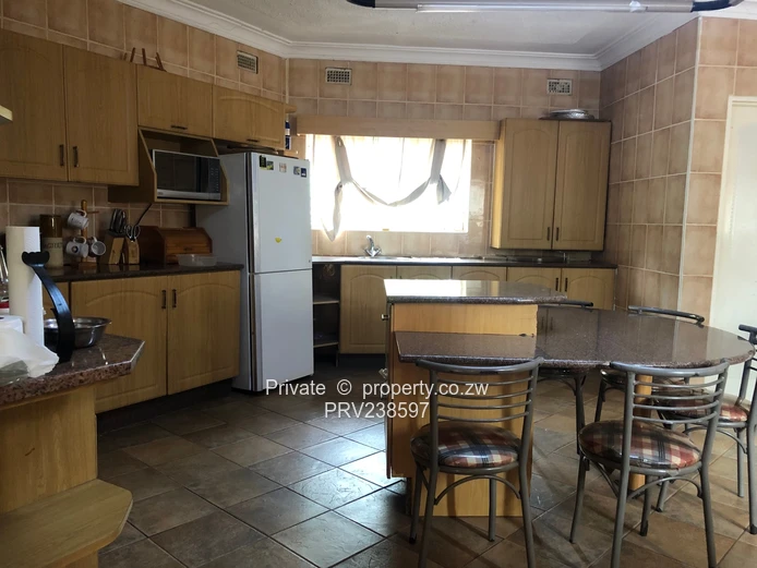 4 Bedroom Family Home in Vibrant Greystone Park (Sole Mandate)