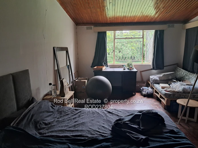 Spacious 2-bedroom garden flat in prime location