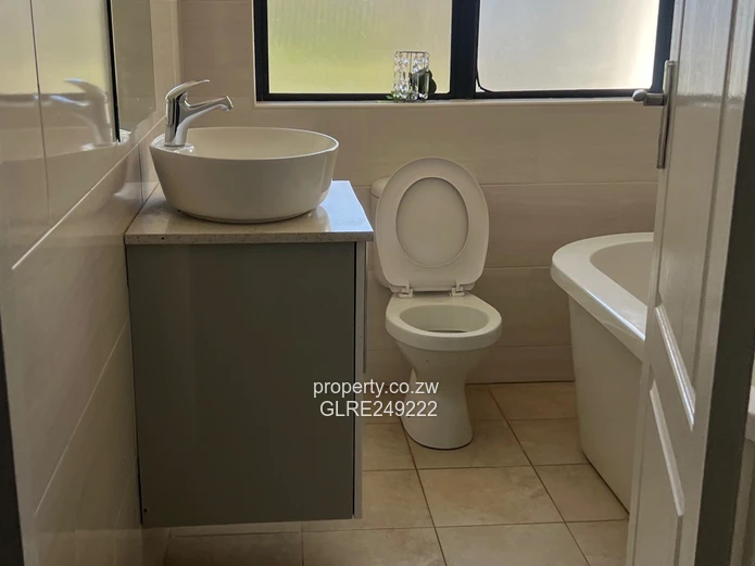 Modern 5-Bed Family Home with Pool & Borehole, Borrowdale Brooke