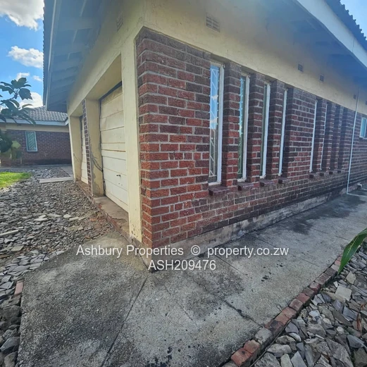 Good  Leafy Old Bluffhill , Beautiful Solid House in an Evergreen neighborhood. (Sole Mandate)