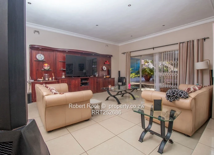 Prestigious Highlands Address-Spacious Family Home