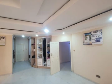 6 Bedroom House