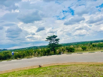 Commercial & Industrial Land