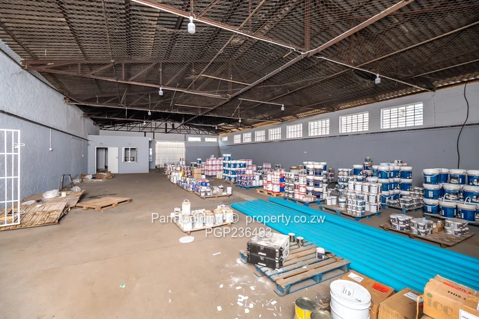 Msasa Warehouse /Factory , Location, Location !!!!! (Sole Mandate)