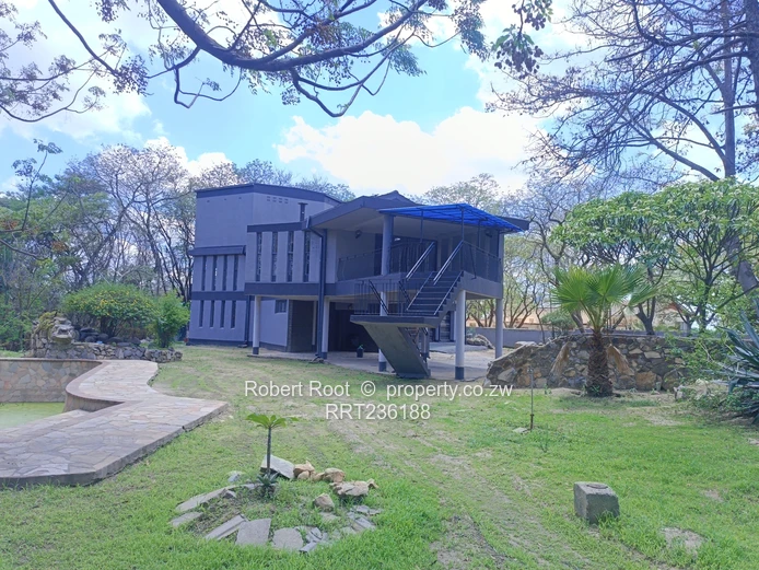 5 bed Commercial and Residential property in Sentosa