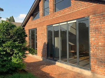 Charming 3-Bedroom Townhouse in Kamfinsa with Modern Amenities