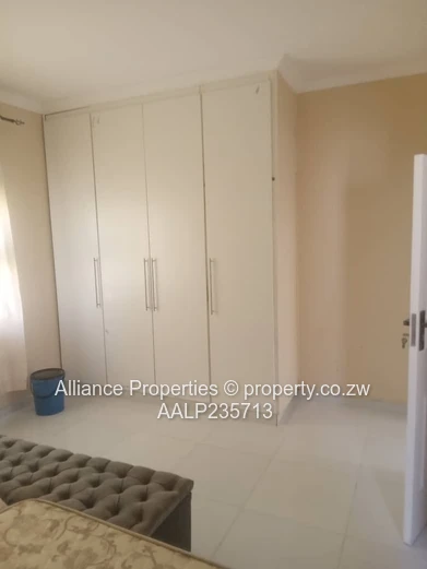 Luxurious 3-Bedroom En-Suite Cluster with Borehole in Prime Helensvale