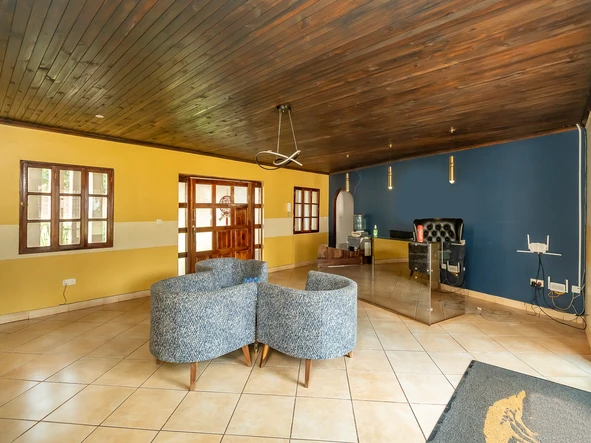 10 Bedroom House