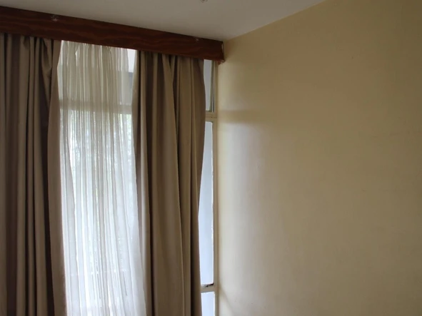 2 Bedroom Flat & Apartment