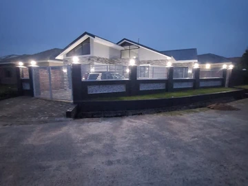4 Bedroom House