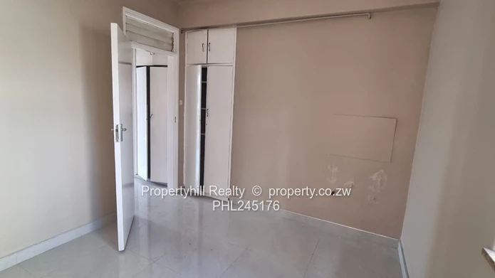 Vacant Flat Available For Immediate Occupation  (Sole Mandate)