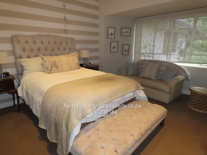 Top drawer location – 4 Bedroom Family Home in Highlands!