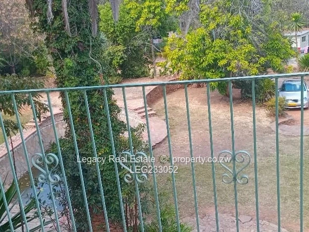 Spacious 5-Bed Home with Borehole in Greystone Park