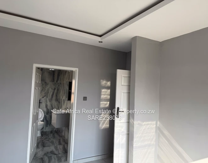 Modern 3-bedroom house in Rainham Gated Community $95 000