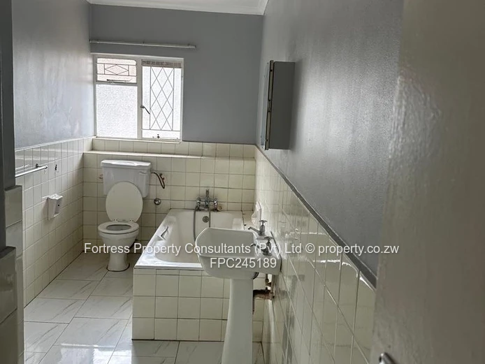 Renovated 3-Bed Duplex Townhouse with Fitted Kitchen & Borehole in Avenues