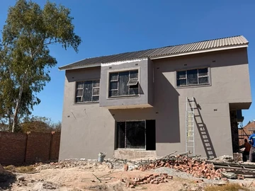 3 Bedroom Flat & Apartment