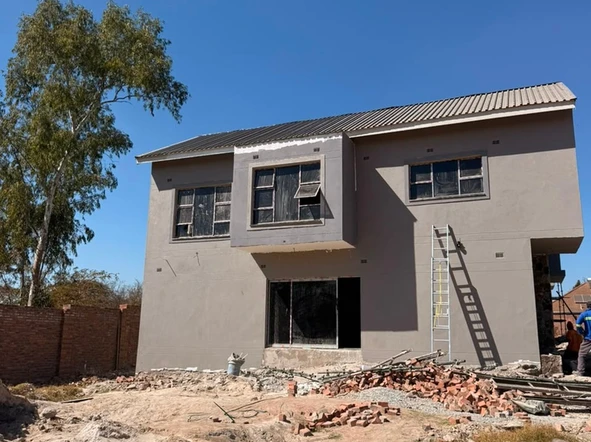 3 Bedroom Flat & Apartment