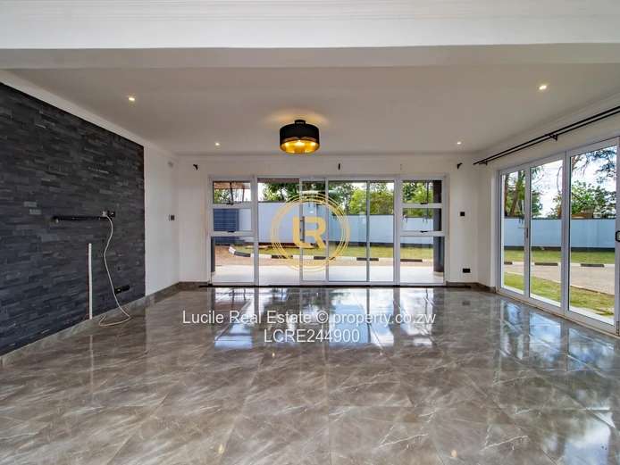 Modern 3-bedroom Home in Exclusive Carrick Creagh