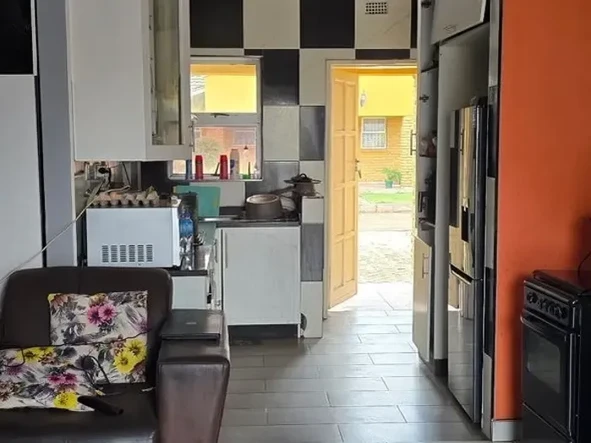 2 Bedroom Garden Flat