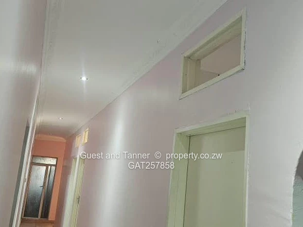 8-Bed Student Accommodation + 3-Bed Cottage For Sale – Gweru, Adelaide Park Senga