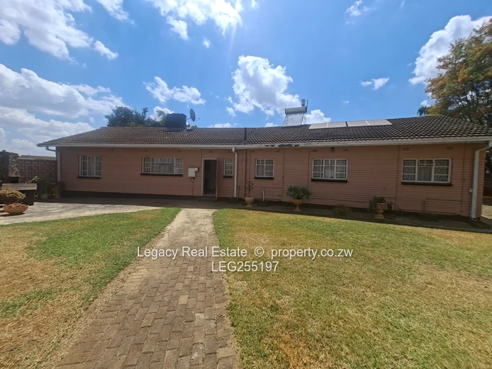 Milton Park: 3-Bed Garden Home with Secure Gate