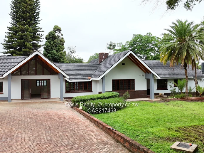 Great Location - Commercial Office Space For Rent (Approx 440sqm under roof)