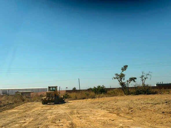 Commercial & Industrial Land