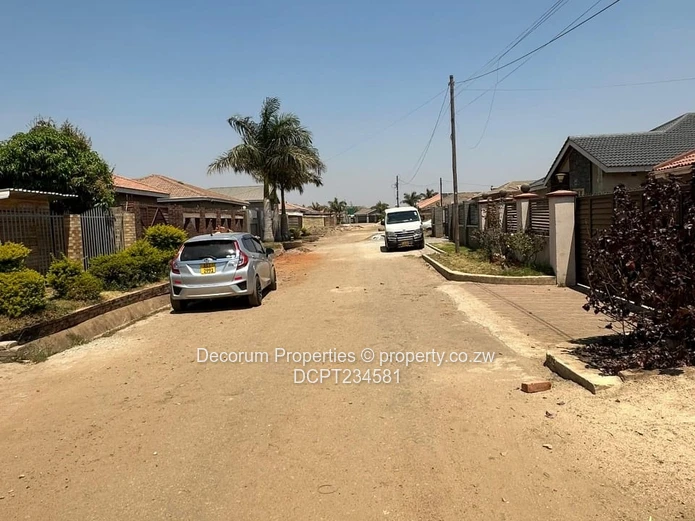 Madokero – Spacious 4-Bedroom House for Sale