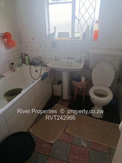 Eastlea Gardern Flat For Sale Along Robert Mugabe - Share Certicicate