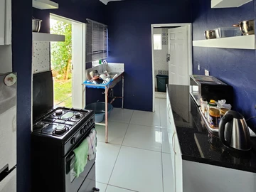 6 Bedroom House