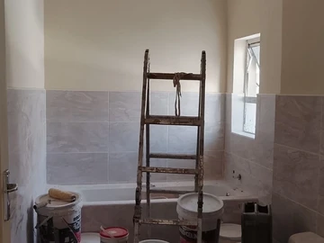 2 Bedroom Flat & Apartment