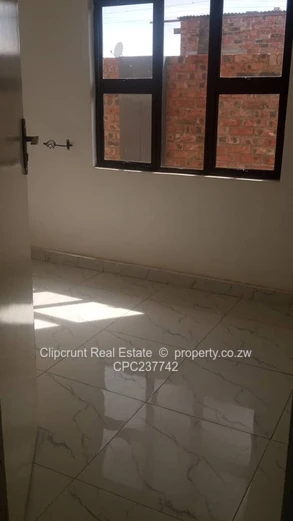 Glenview 1 house forsale (Sole Mandate)