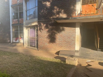 Bachelor Flat in Avenues Harare