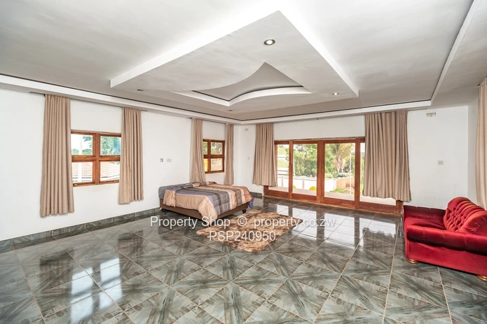 Mansion In A Well Established Surburb